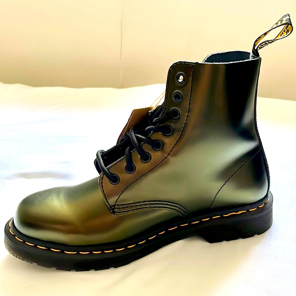 Doc Martens 1460 Pascal Gold Chroma #26233710 Black boots US Mens 10 Womens 11